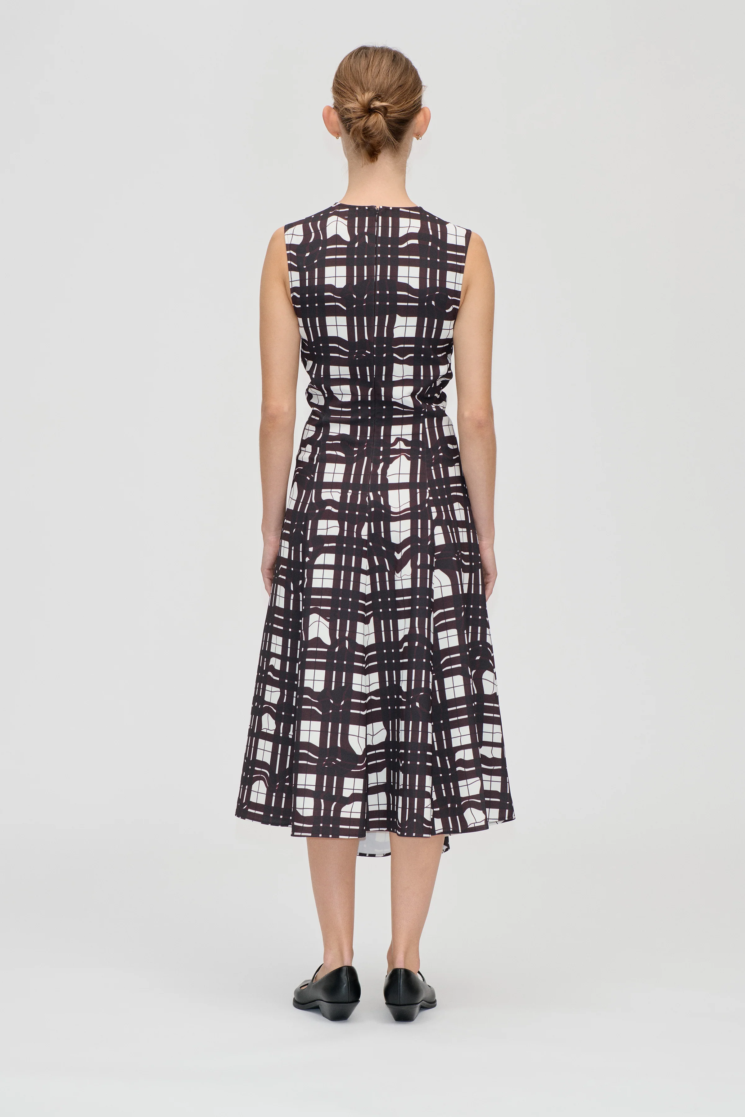 Sleeveless Gathered Midi Dress - Checkered Wave Burgundy - Image 2
